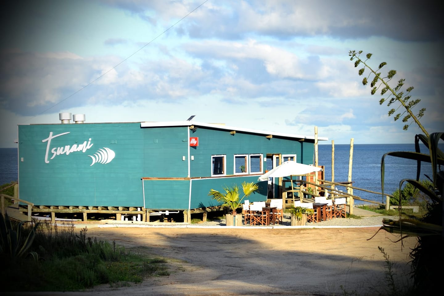 Tsunami Restobar